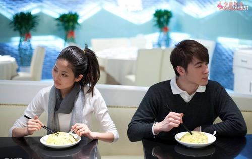 老公贷款买了辆车老婆崩溃,我弟弟借钱买房老公要跟我离婚