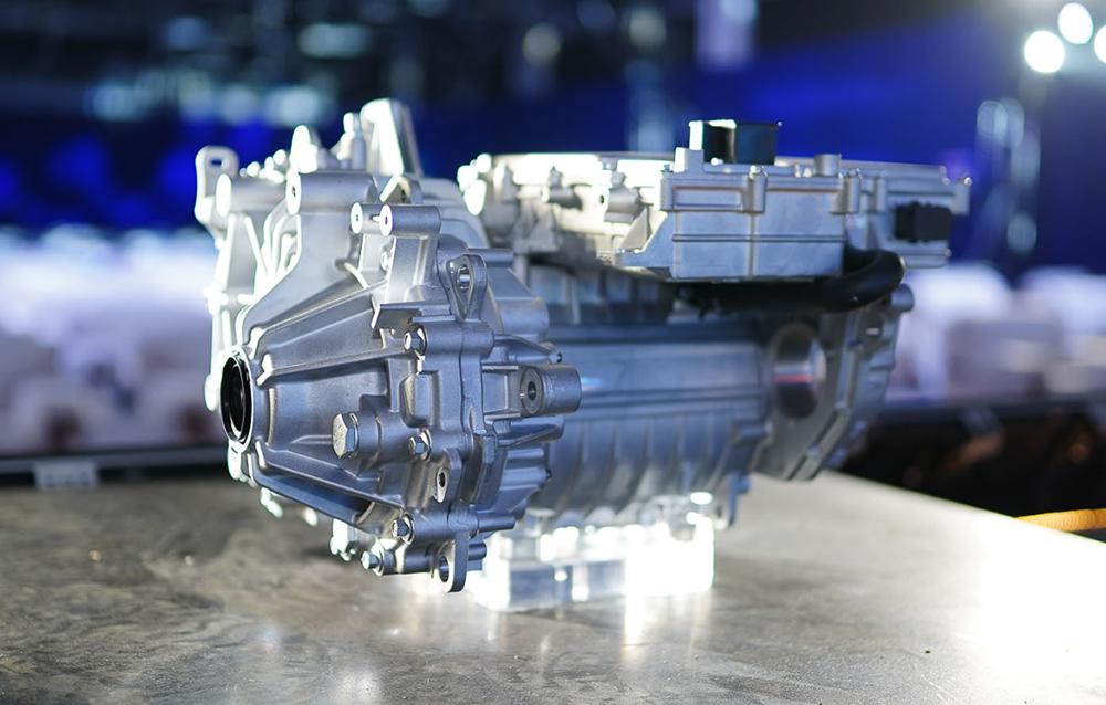 蜂巢易创第三代发动机,蜂巢易创智能生产线采用中国设备