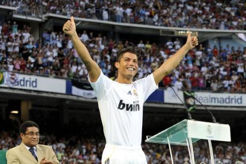 c罗和卡卡巅峰时刻,卡卡和c罗在皇马的每一场比赛