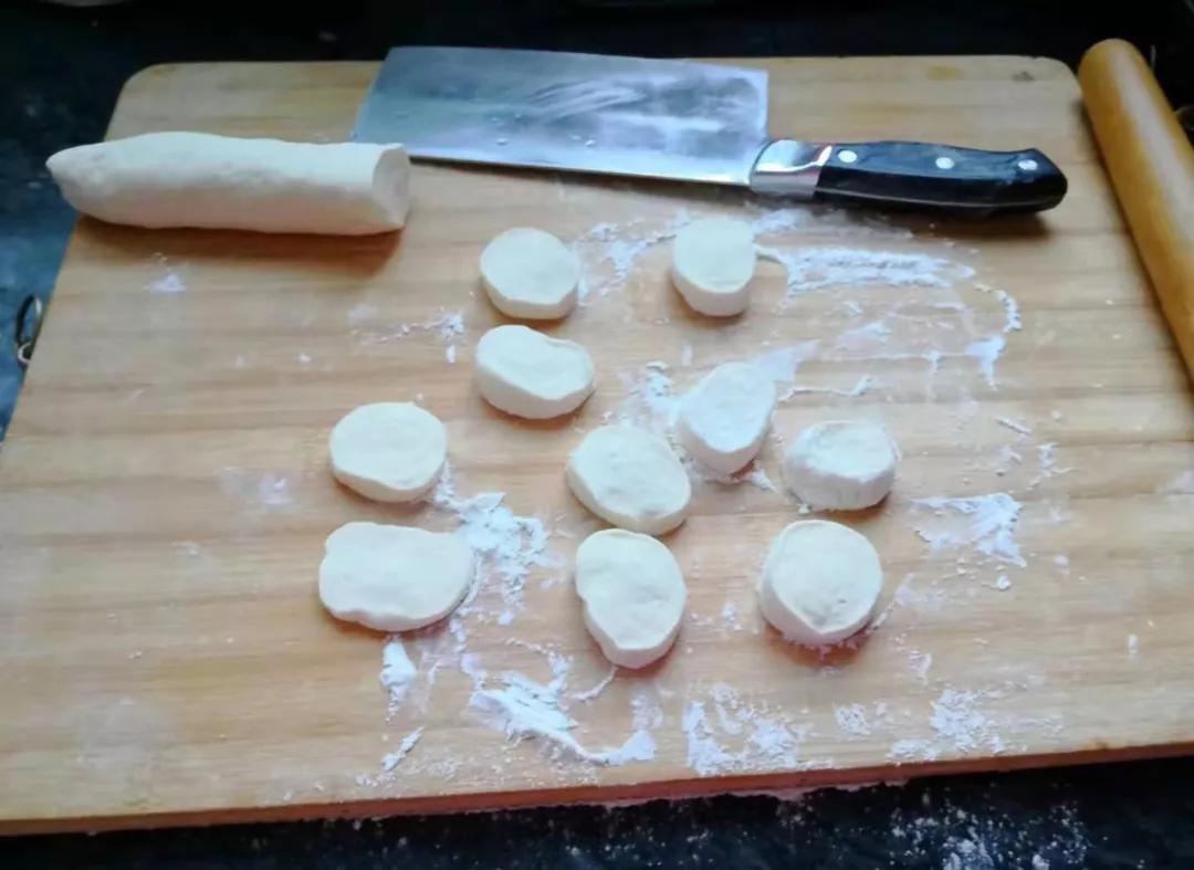 韭菜鸡蛋粉丝大饺子,西安韭菜鸡蛋菜角