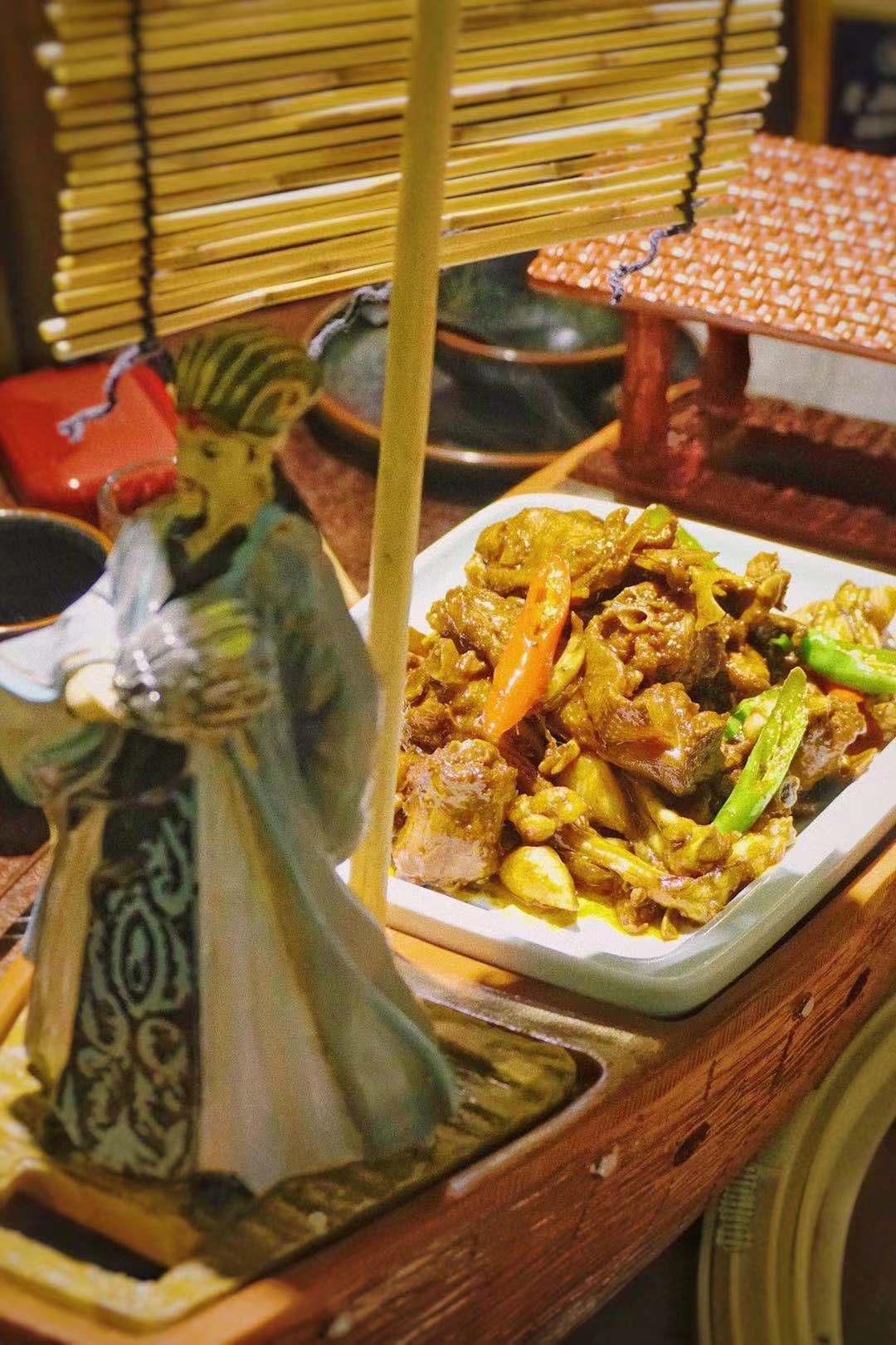 鳄鱼、牛头、天鹅成了武汉新美食，肥仔•部落食代已经来袭