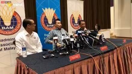 李宗伟患癌后复出比赛视频,李宗伟最终因鼻癌挥泪宣布退役