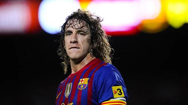 前锋的噩梦盘点足坛十大传奇后卫,每个时代的足球传奇巨星