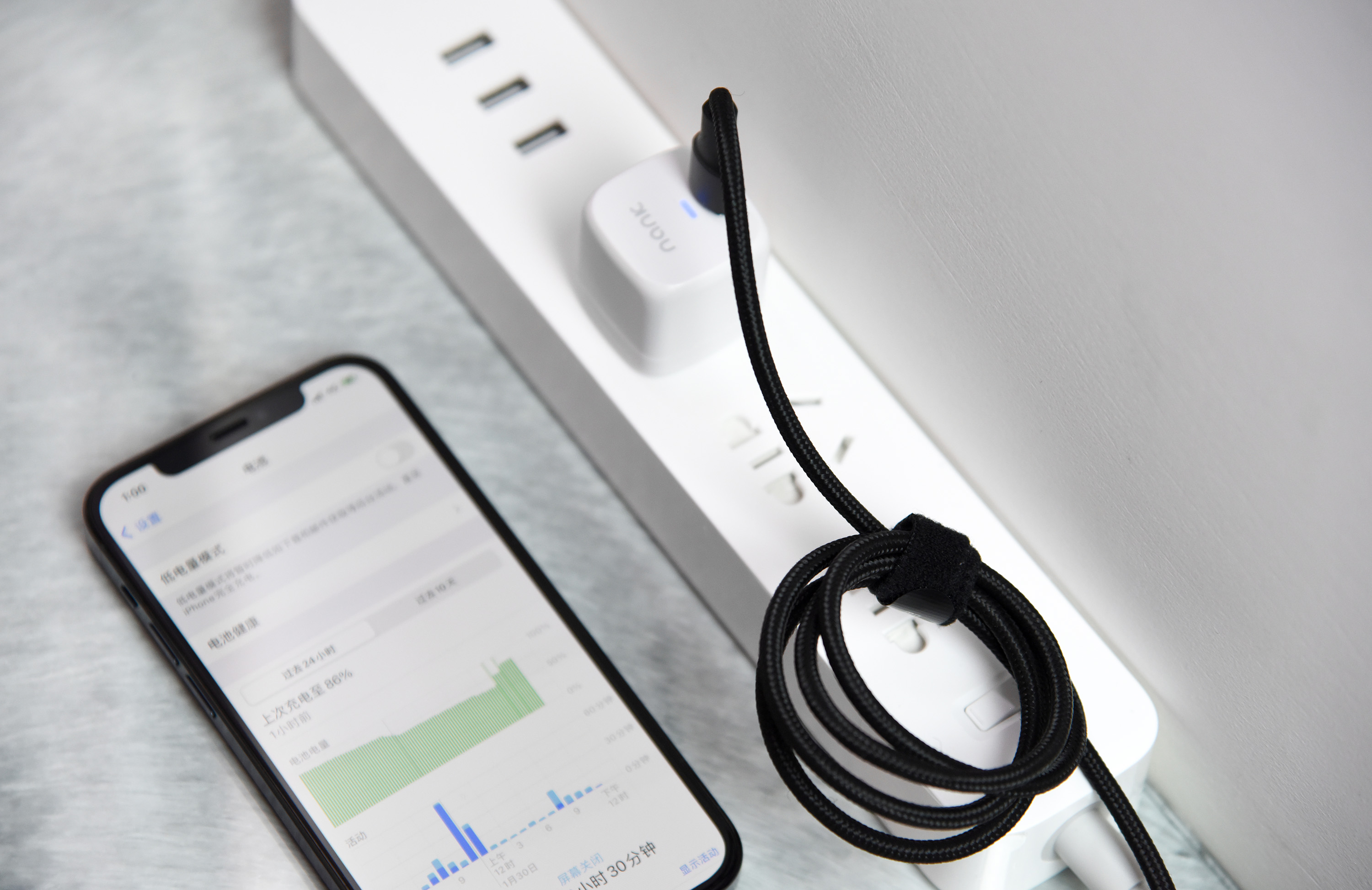 带上南卡充电头C1,节假周末随心满血出游