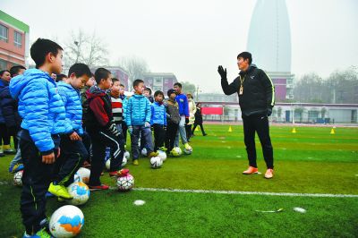 日本年龄最大足球运动员,日本年纪最大的足球运动员