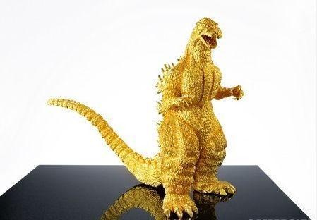 单反穷三代,手办毁一生