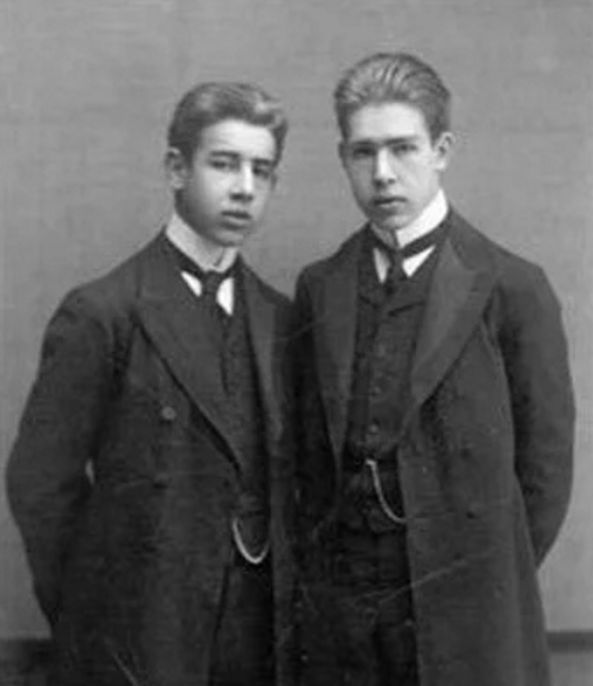 长达30年的“爱玻之争”,围观群众就有17位诺奖得主