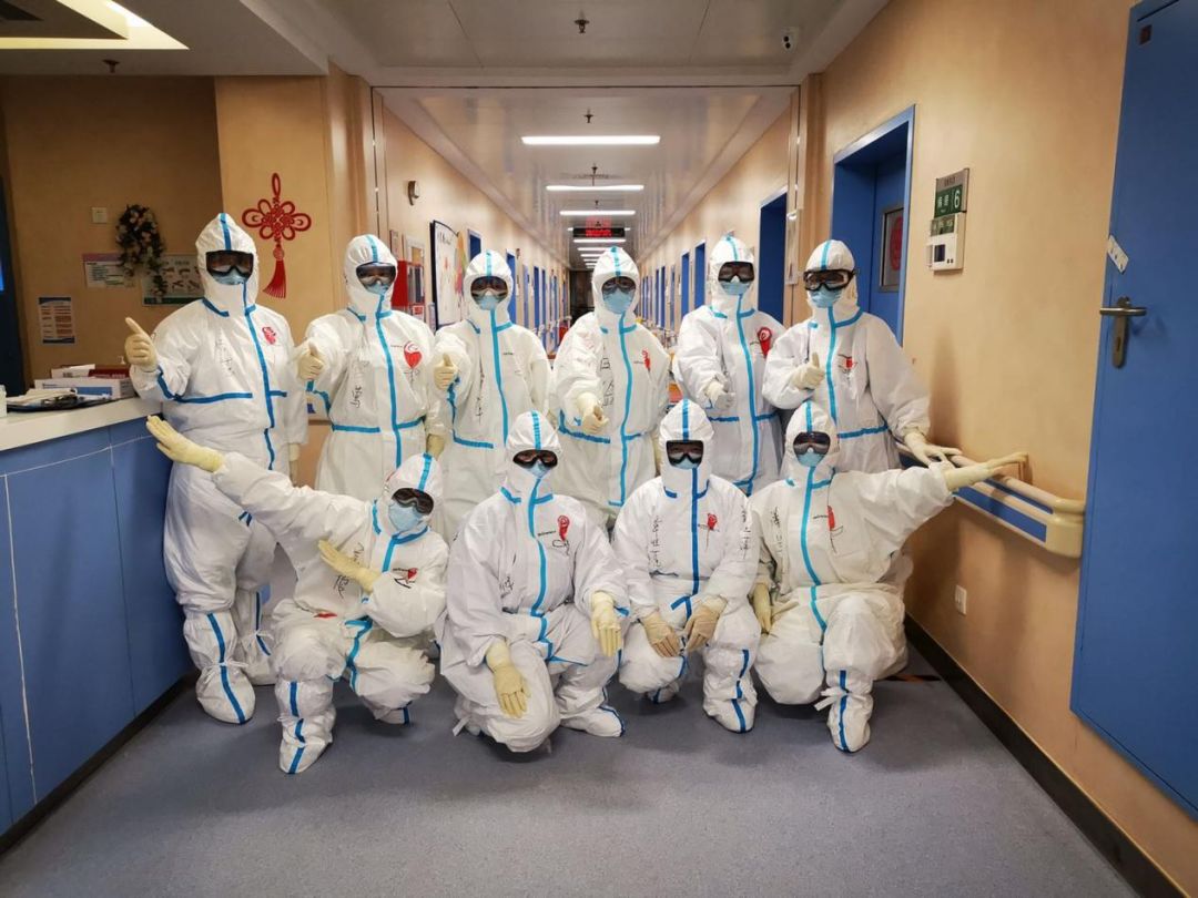 武汉看武大樱花和黄鹤楼,武大樱花跟黄鹤楼远吗