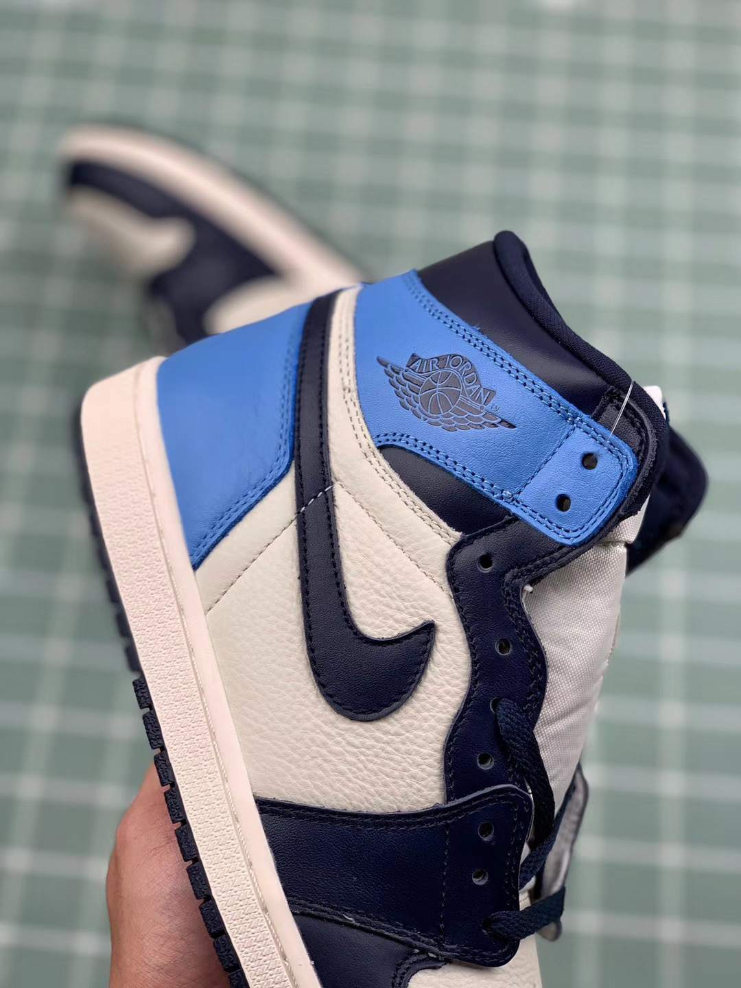 aj1黑曜石高帮上脚试穿,aj1黑曜石北卡蓝纯原和高版本区别