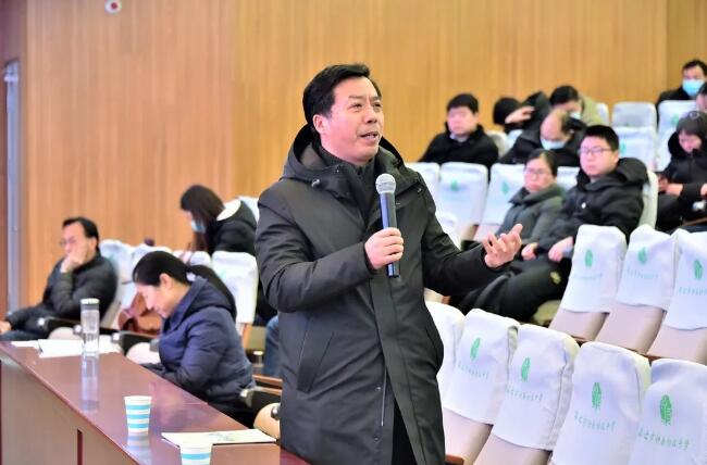 市钟吾初中打造“成贤学堂”建设优秀班群