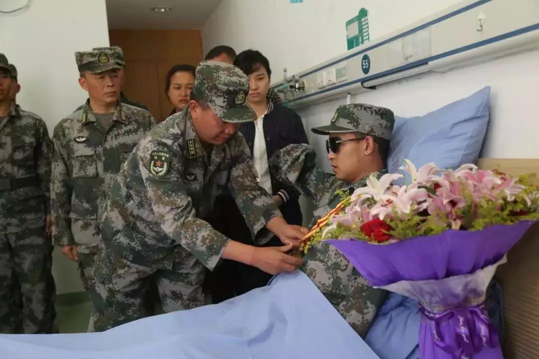 一个人可以长得多丑,一个人最帅的时候是什么心态