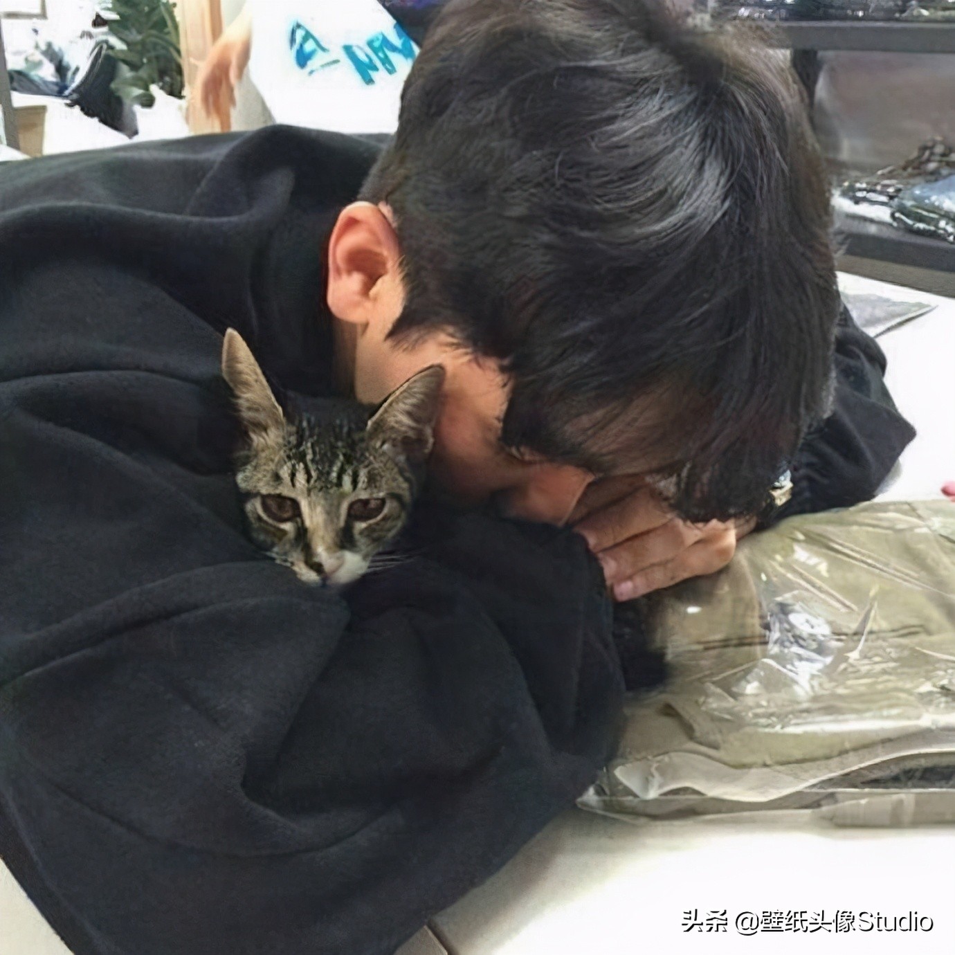 浪漫玫瑰男生头像,男生玫瑰浪漫头像