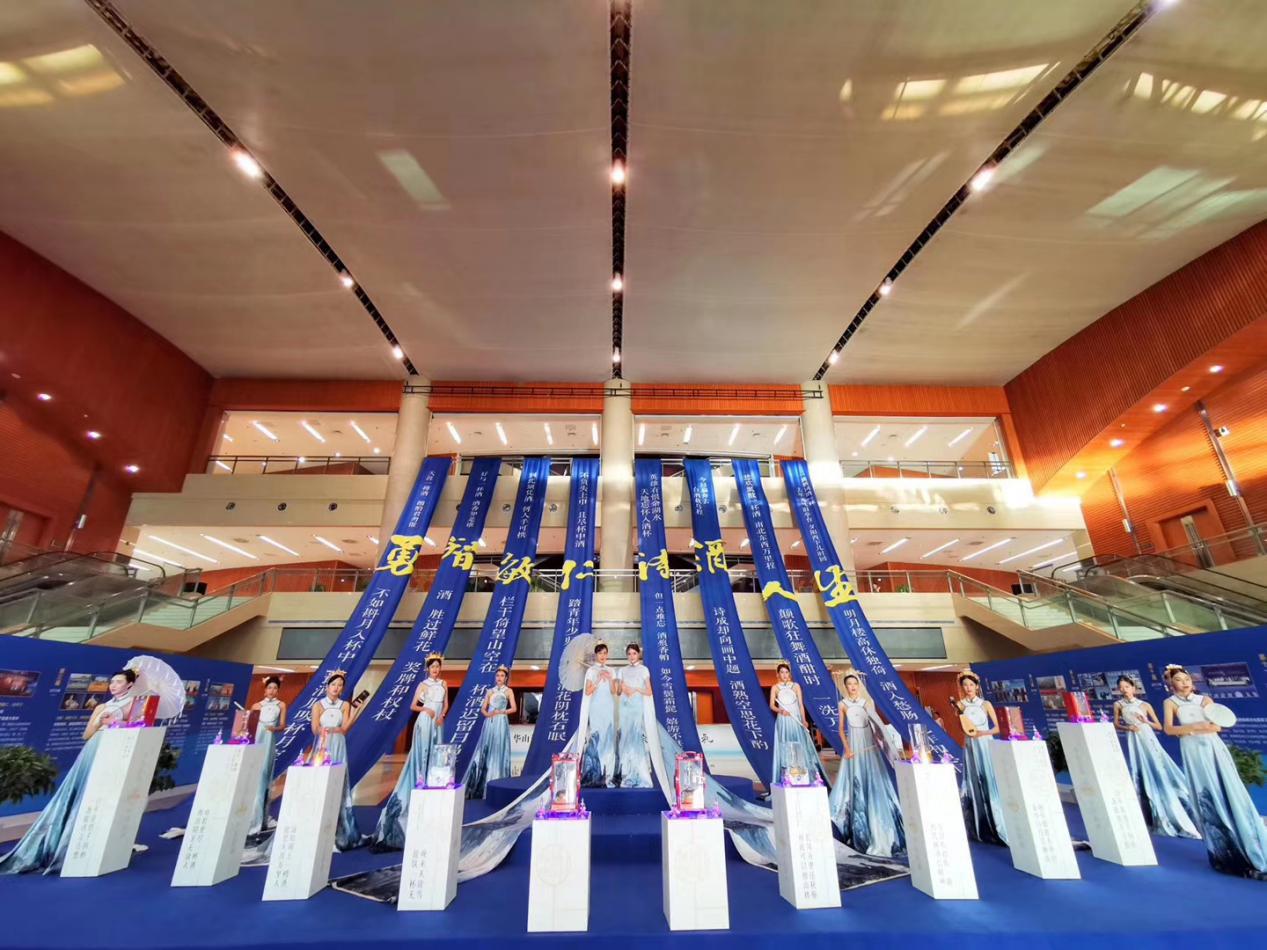 共话诗酒中国，钱文忠、肖云儒、蒙曼、六神磊磊“华山论剑”