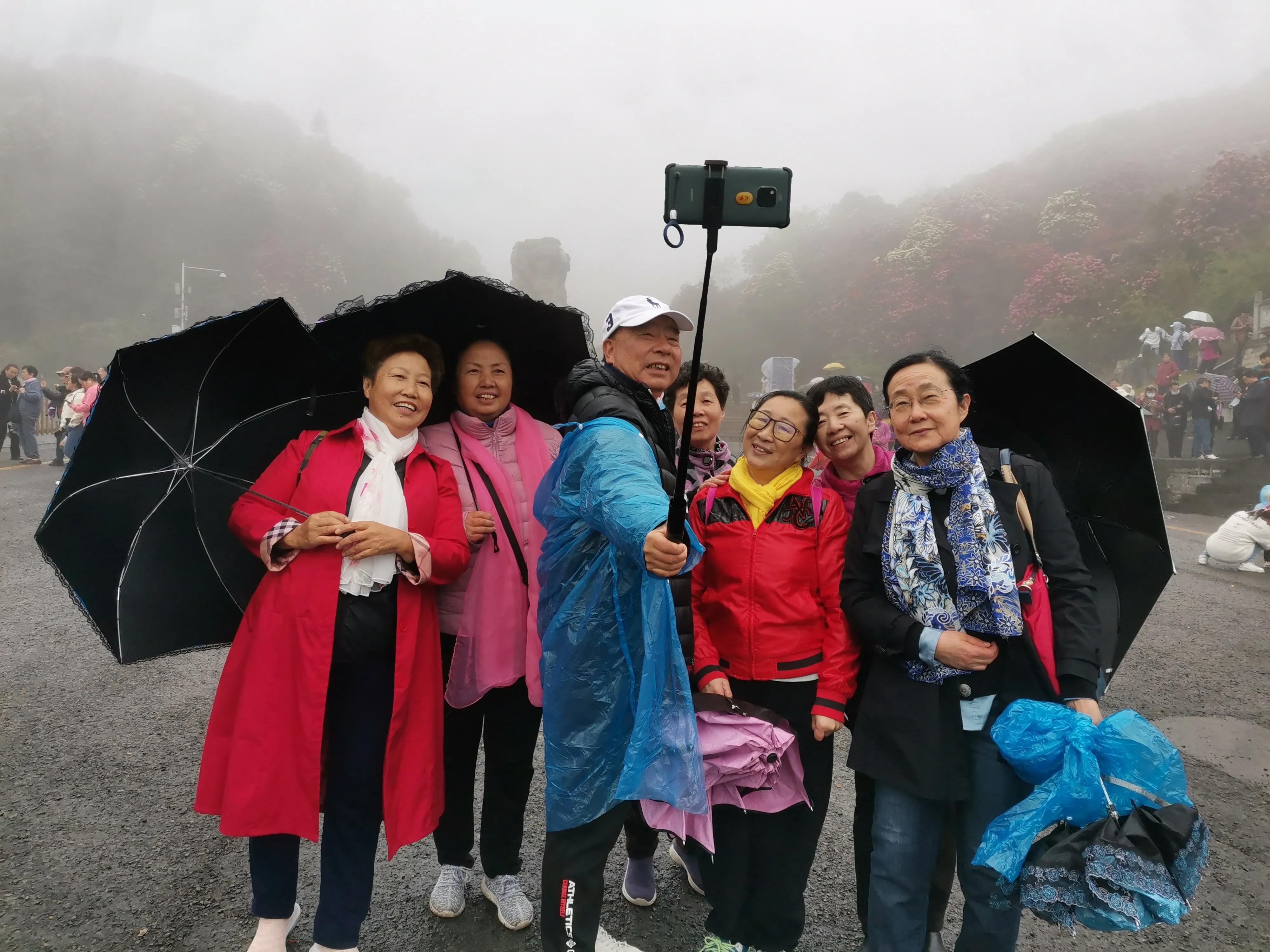 贵州大学1984级管科系同学欢聚毕节录