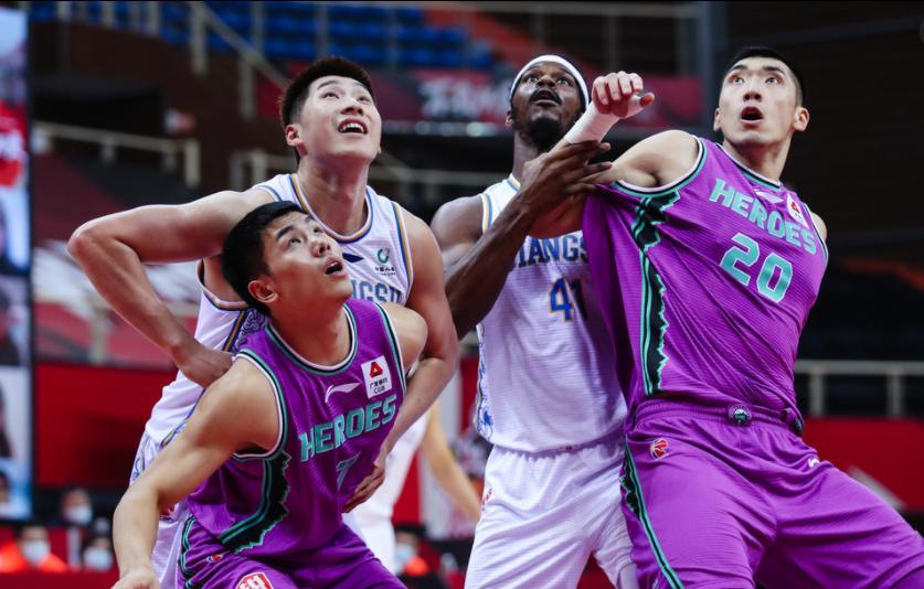 山东哈德森不讲理的三分球,哈德森巴斯边线球