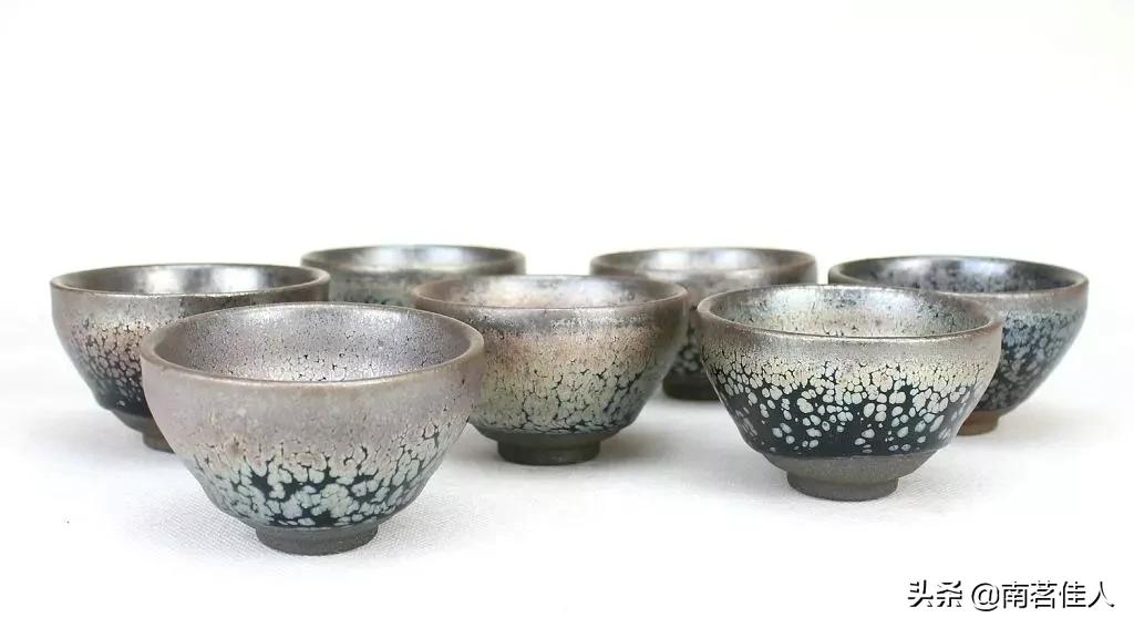 喝不同茶要换杯子吗,换了茶具茶不好喝