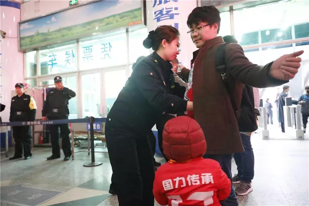 西安铁警春运安保,西安铁路为球迷开专列