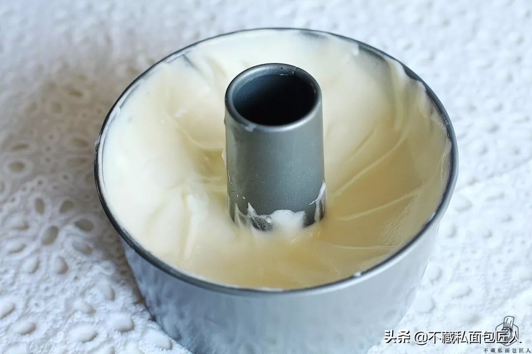 戚风蛋糕消泡是什么原因,戚风蛋糕太绵密是不是消泡了