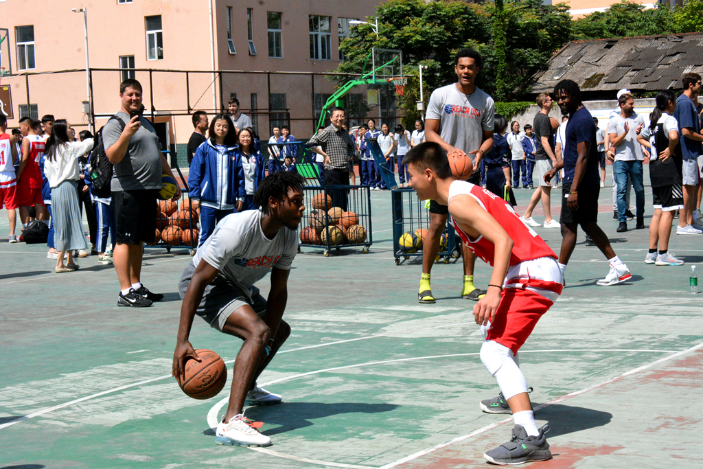 美国和西班牙篮球比赛,美国和西班牙篮球队来岚皋