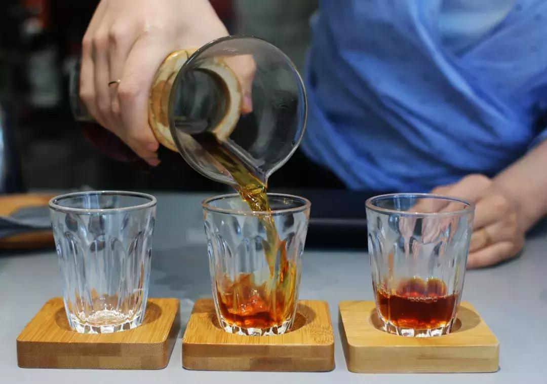 现磨手冲是速溶咖啡吗,手冲咖啡真的有人觉得好喝吗