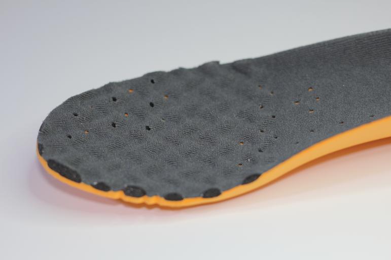 P9500、P9210、S82CY联合评测丨鲲鹏之争，速度与稳定共存