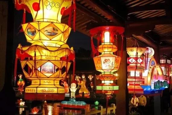 宫灯，流影中的精致时光