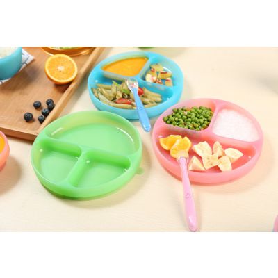 快收藏！宝宝不好好坐着吃辅食怎么办？宝妈告诉你4招快速解决