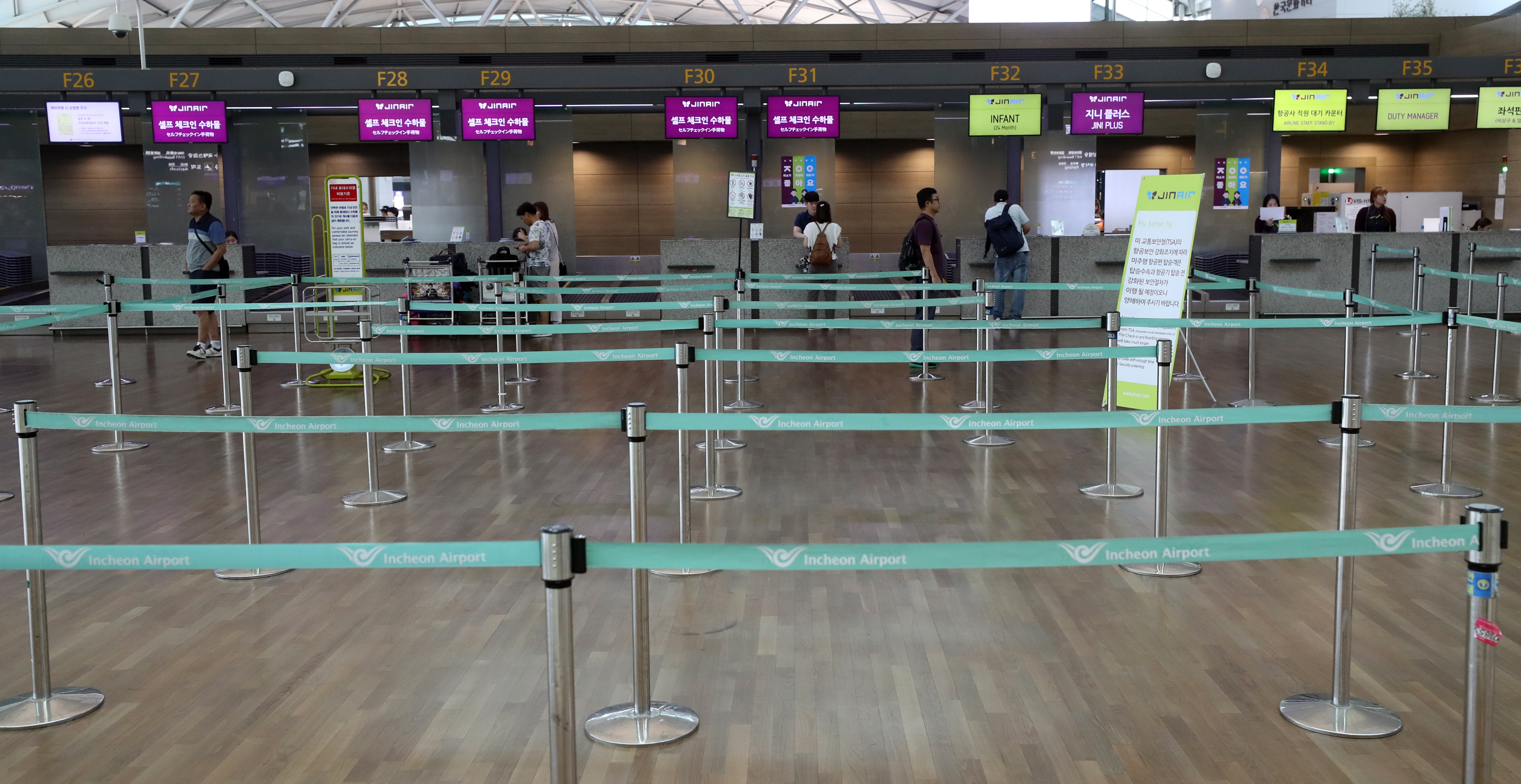 *焚自**、砸车、换大米,为了*制抵**日货,韩国人真是“拼”