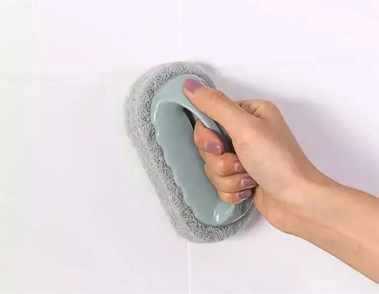 白墙有黑霉点怎么去除,白墙钉子洞怎么去除