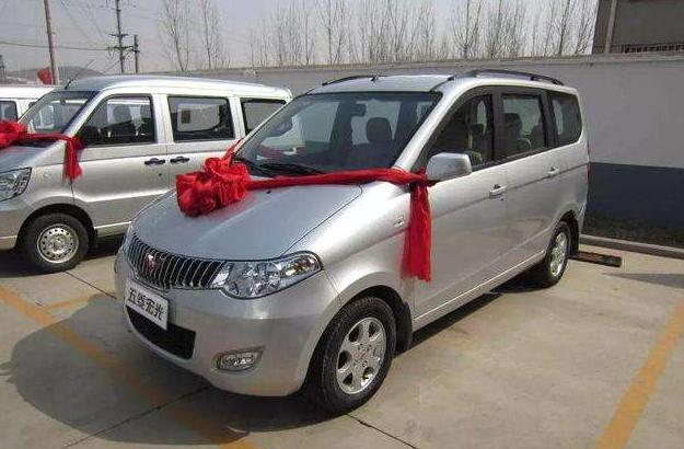 为什么说五菱宏光是神车,为什么五菱宏光被称为神车
