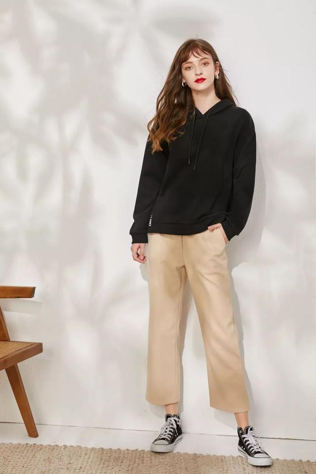 李维斯联名卫衣,李维斯联名小熊卫衣