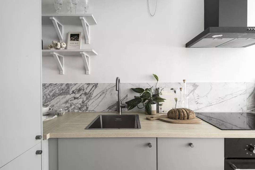 厨房台面装修不到半年就开裂修复,厨房台面开裂原因及修复方法