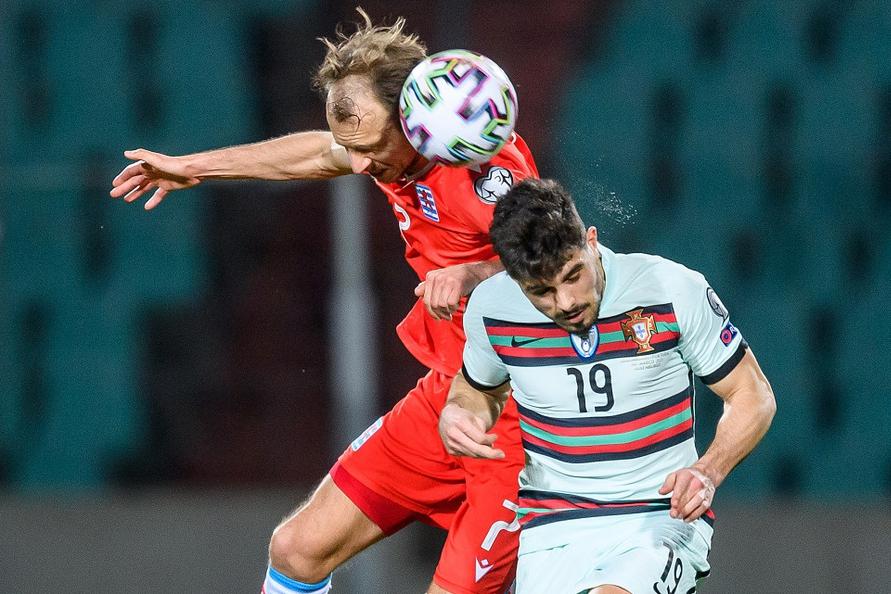 世预赛c罗遇门线悬案,世预赛三场