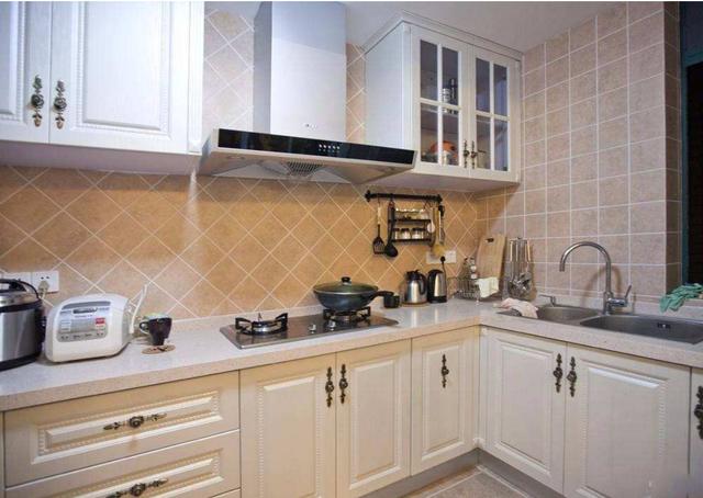 抽油烟机怎么选择比较好,抽油烟机怎么选购最实用