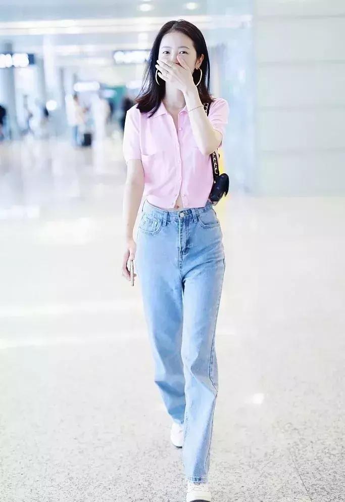 刘雯蕾丝服装,刘雯jennie