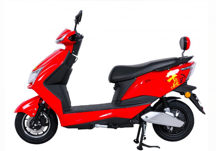 这2款电动车配1000W电机，爬坡力气大，能载160公斤