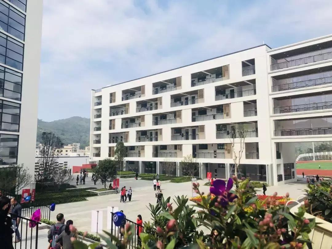 探访全国知名高中,人大校园参观