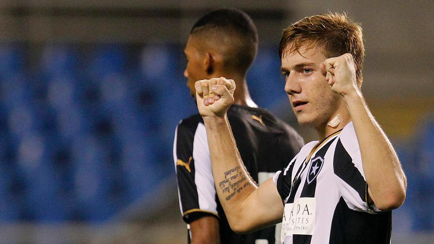 每日心水(足球):累体育VS巴伊亚默契的握手言和?