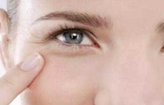 眼霜和面霜有什么用,眼霜和护肤品相同吗