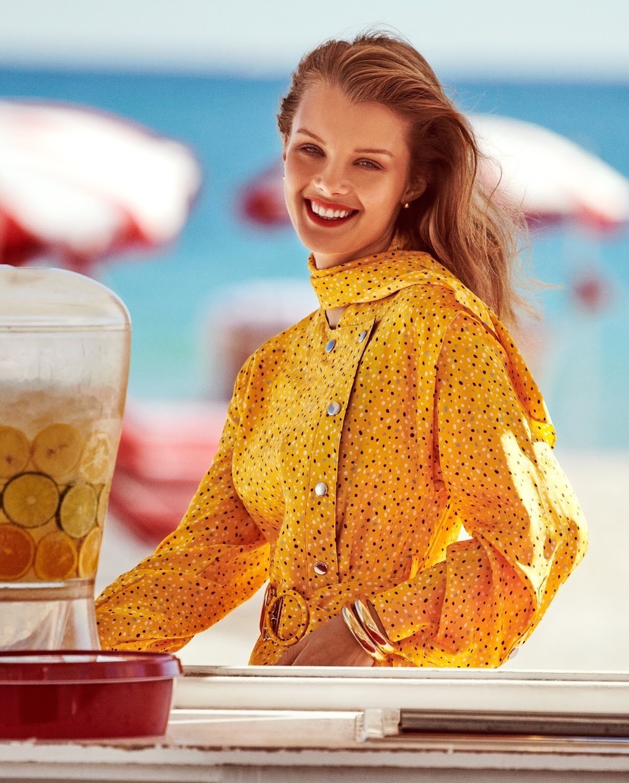 19岁展现不一样的美，俄罗斯模特KrisGrikaite，玩转花样造型