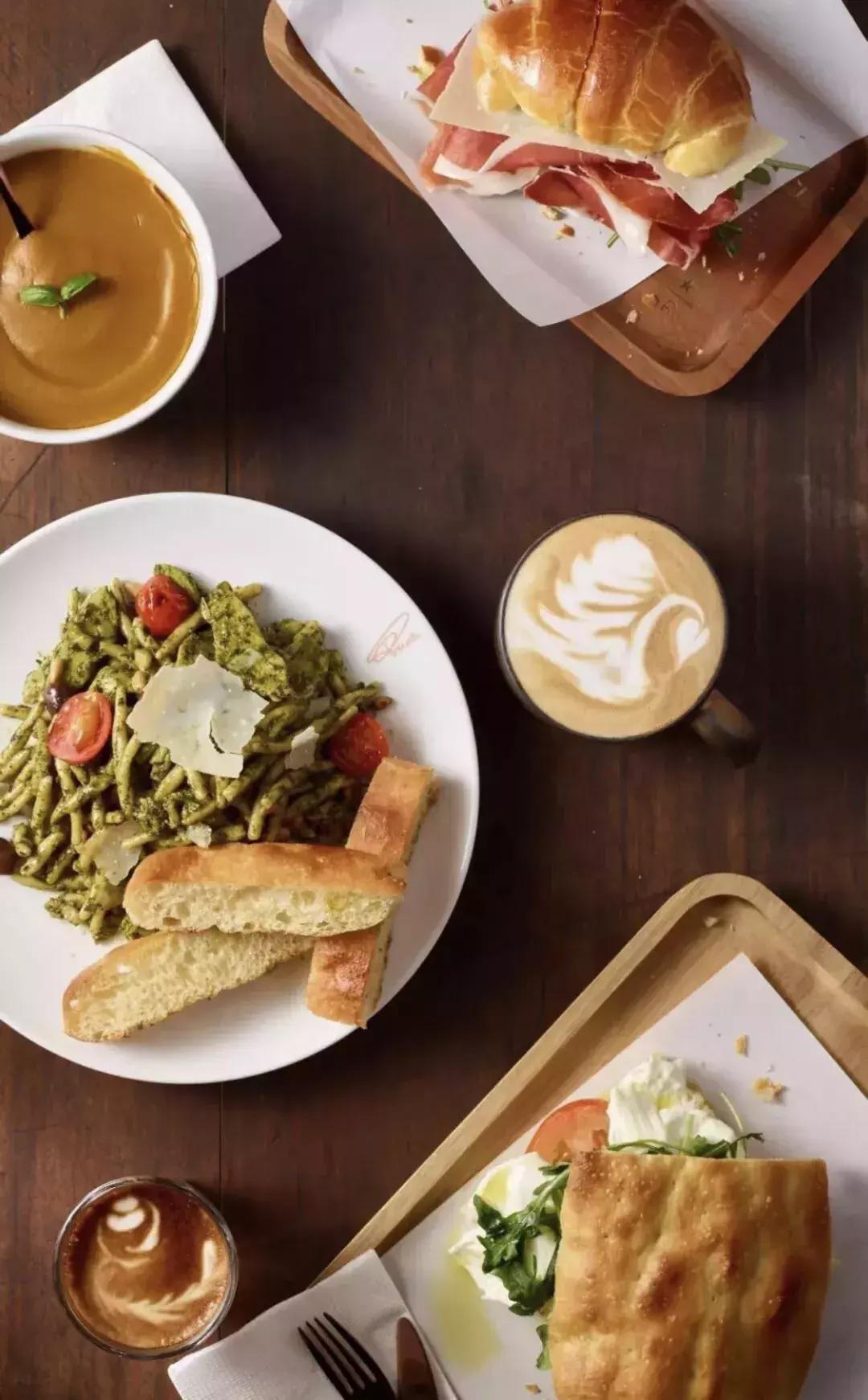 星巴克什么时候成高级餐厅了,星巴克开餐厅