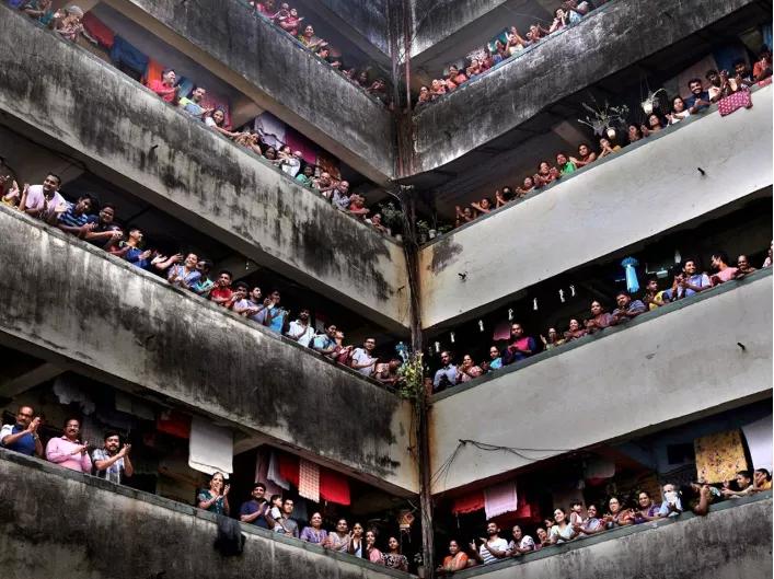 瞒不住了！这个国家感染人数可能破5亿！上千万人或丧命！