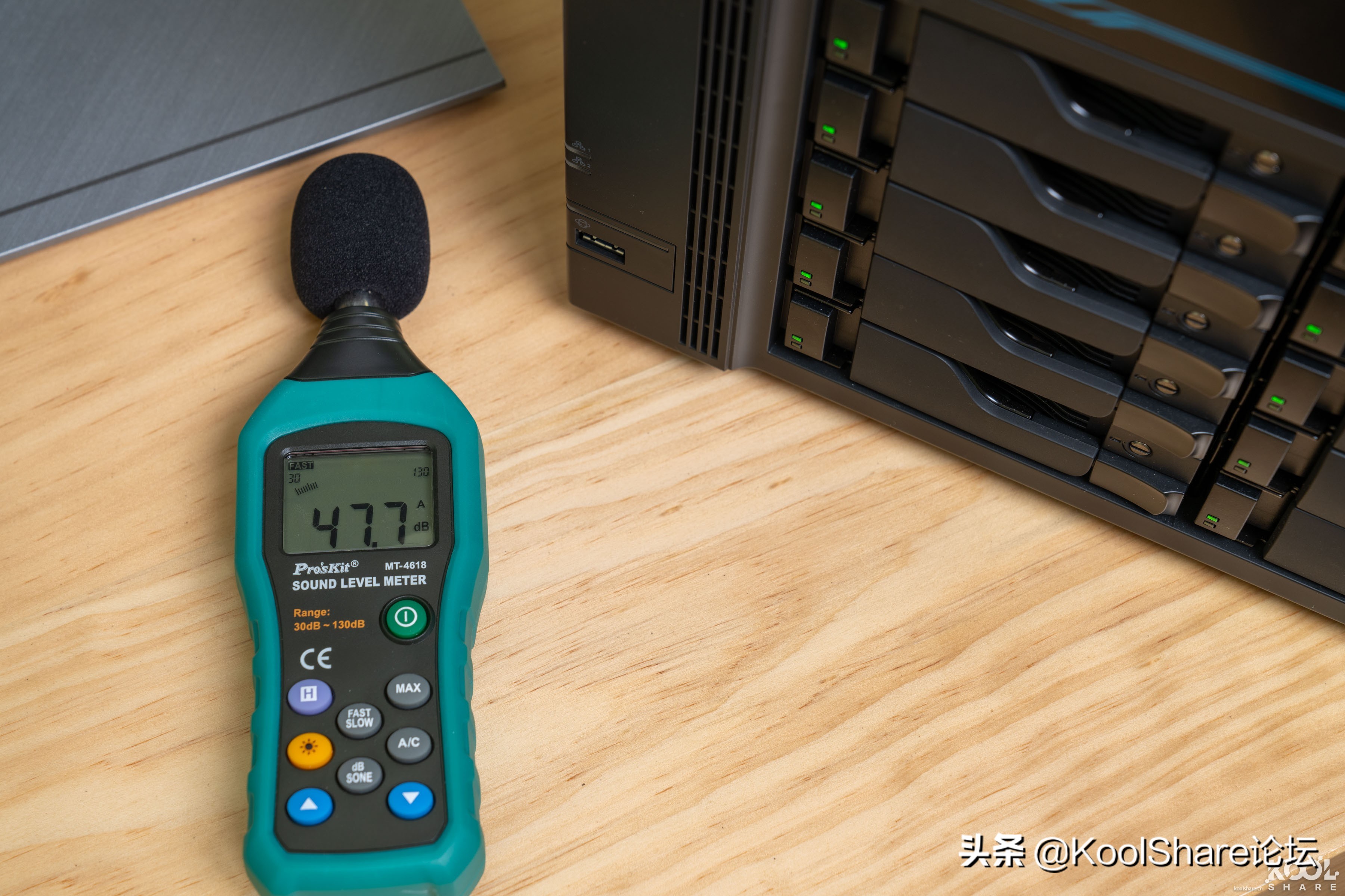 ASUSTOR爱速特旗舰NASAS7110T拆解评测