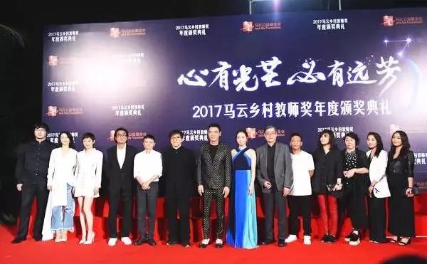 邓超日常被娘娘吐槽,邓超吐槽娘娘短发