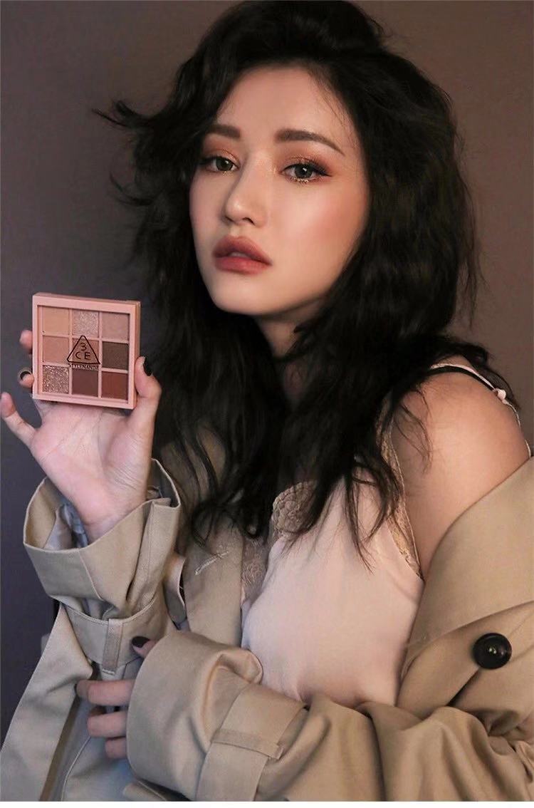 3ce眼影赠唇釉,3ceearlyhour水雾唇釉烟熏莓果