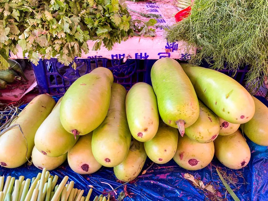 不错挺便宜的早市,附近比较旺的早市