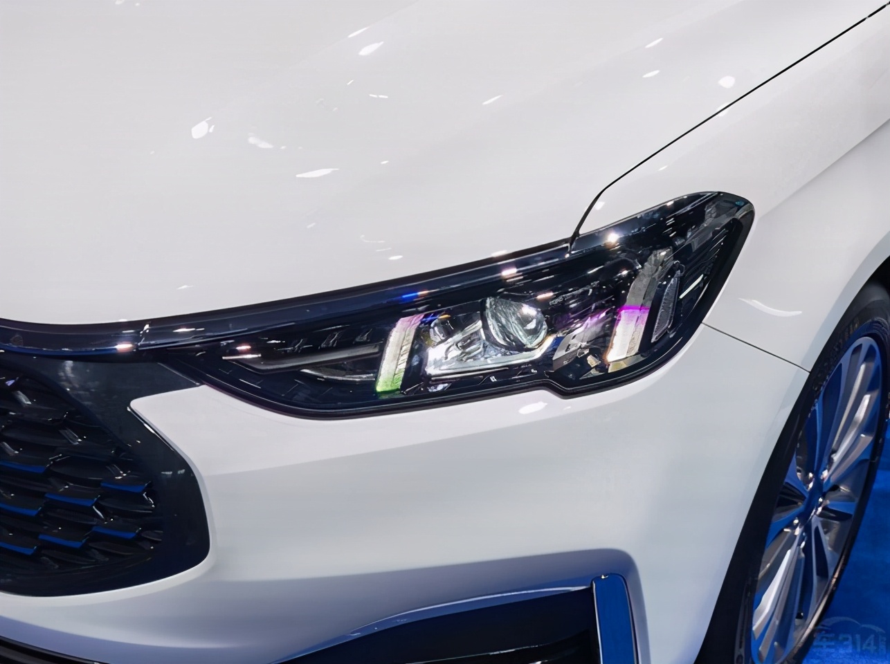 新一代长安福特福睿斯即将上市,福特福睿斯历代车型进化史