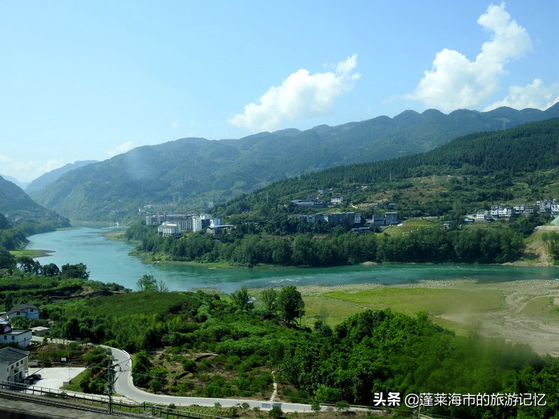 流连于山水之间超然物外,彭水是个好地方山青水秀