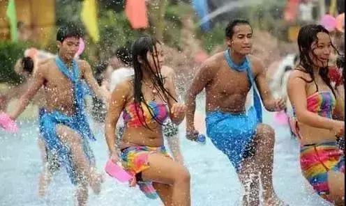 泰国泼水节爆发枪战,泰国泼水节