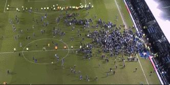 扼杀欧洲冠军！7万人小镇的足球奇迹背后，是令人羡慕的足球文化